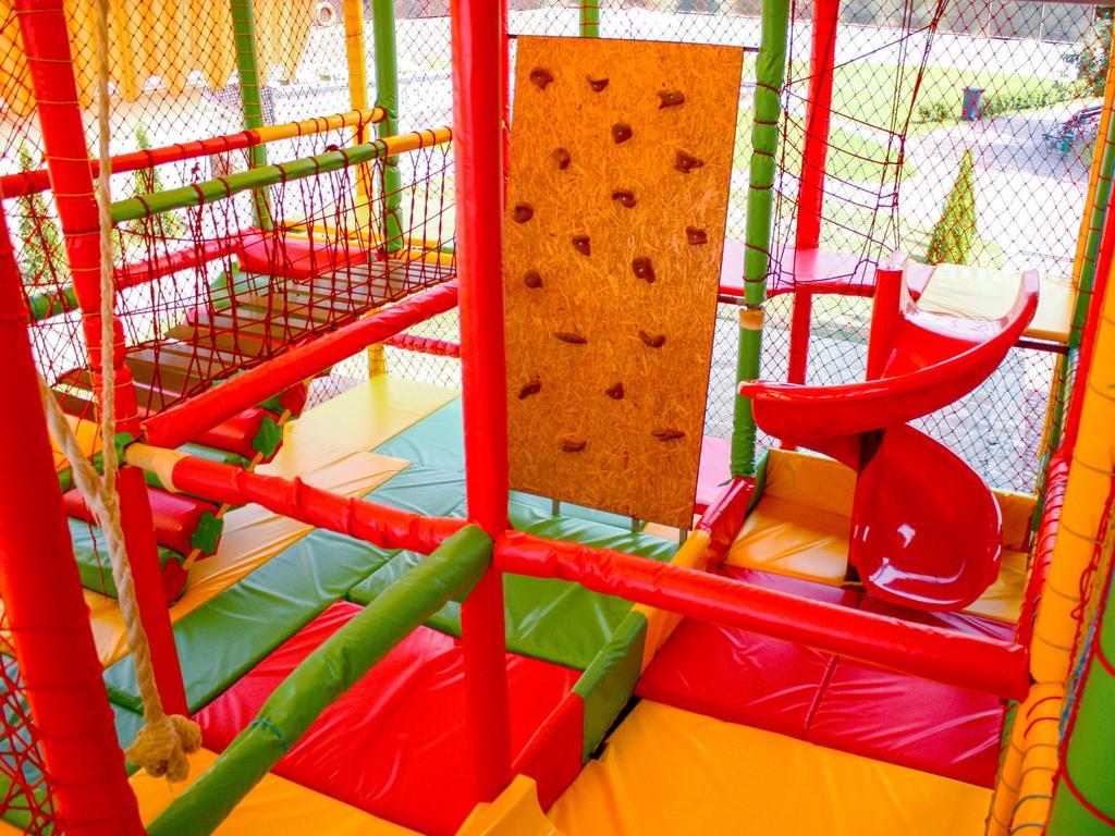 אוזהורוד Hotel Kilikiya מראה חיצוני תמונה
