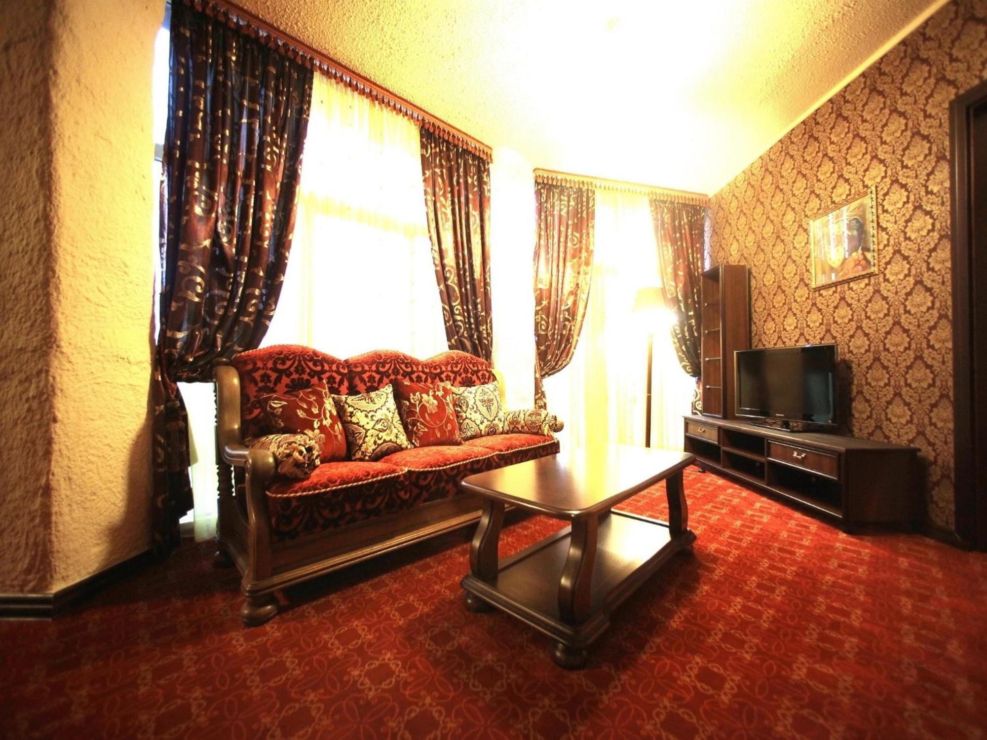 אוזהורוד Hotel Kilikiya חדר תמונה