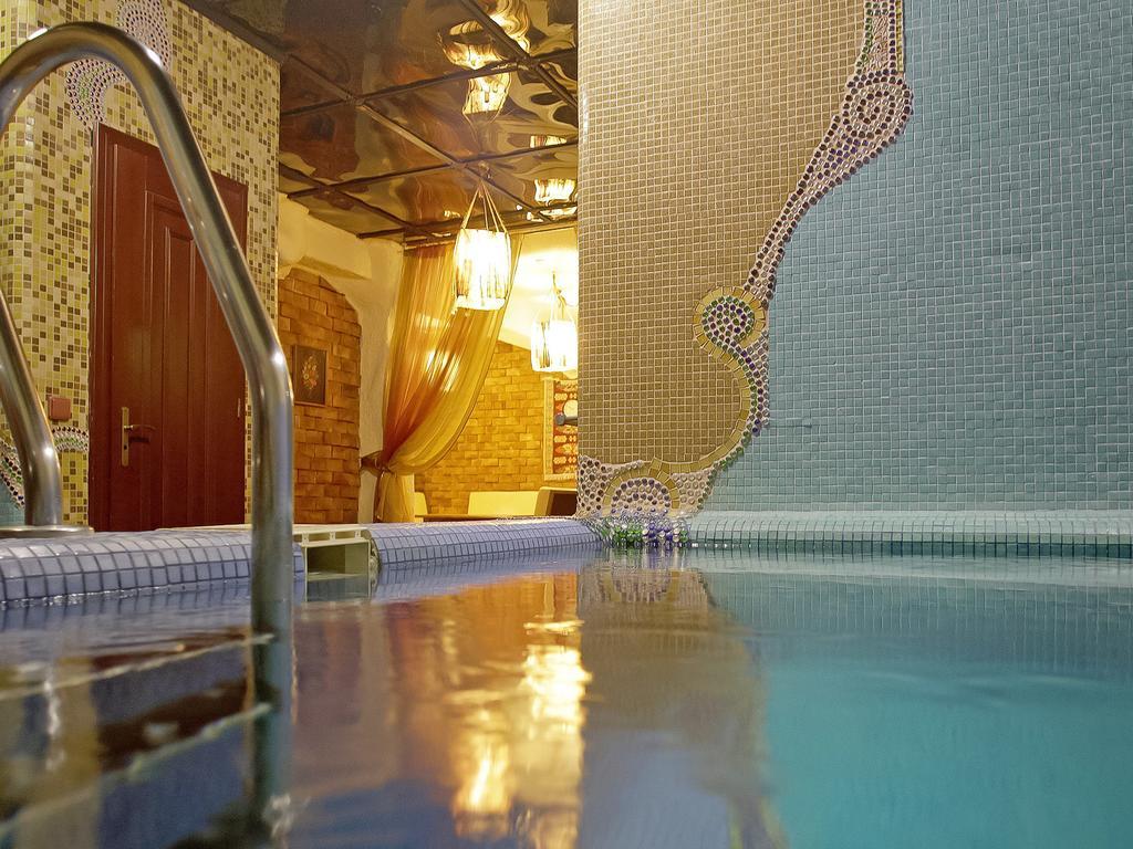 אוזהורוד Hotel Kilikiya מראה חיצוני תמונה