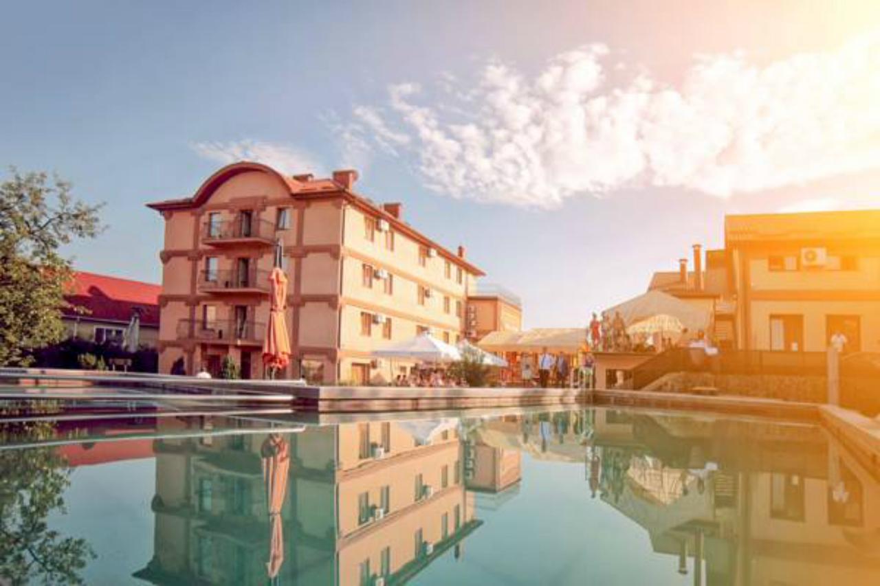 אוזהורוד Hotel Kilikiya מראה חיצוני תמונה