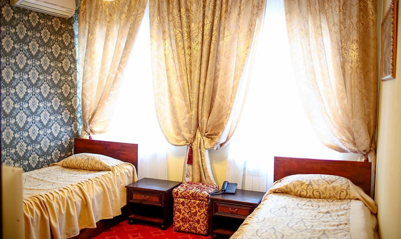 אוזהורוד Hotel Kilikiya מראה חיצוני תמונה